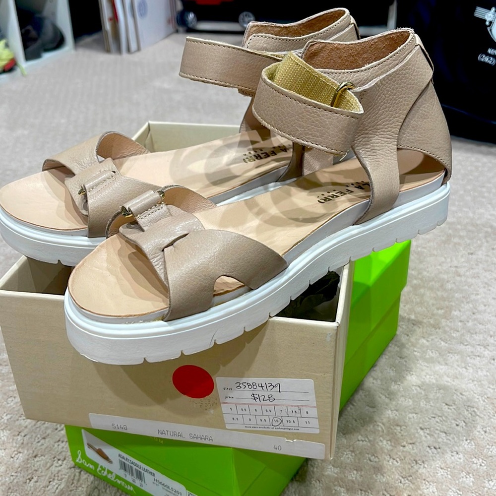 Brand new Paola Ferri Sandals- strappyleather Neutral -euro 40- US - 10